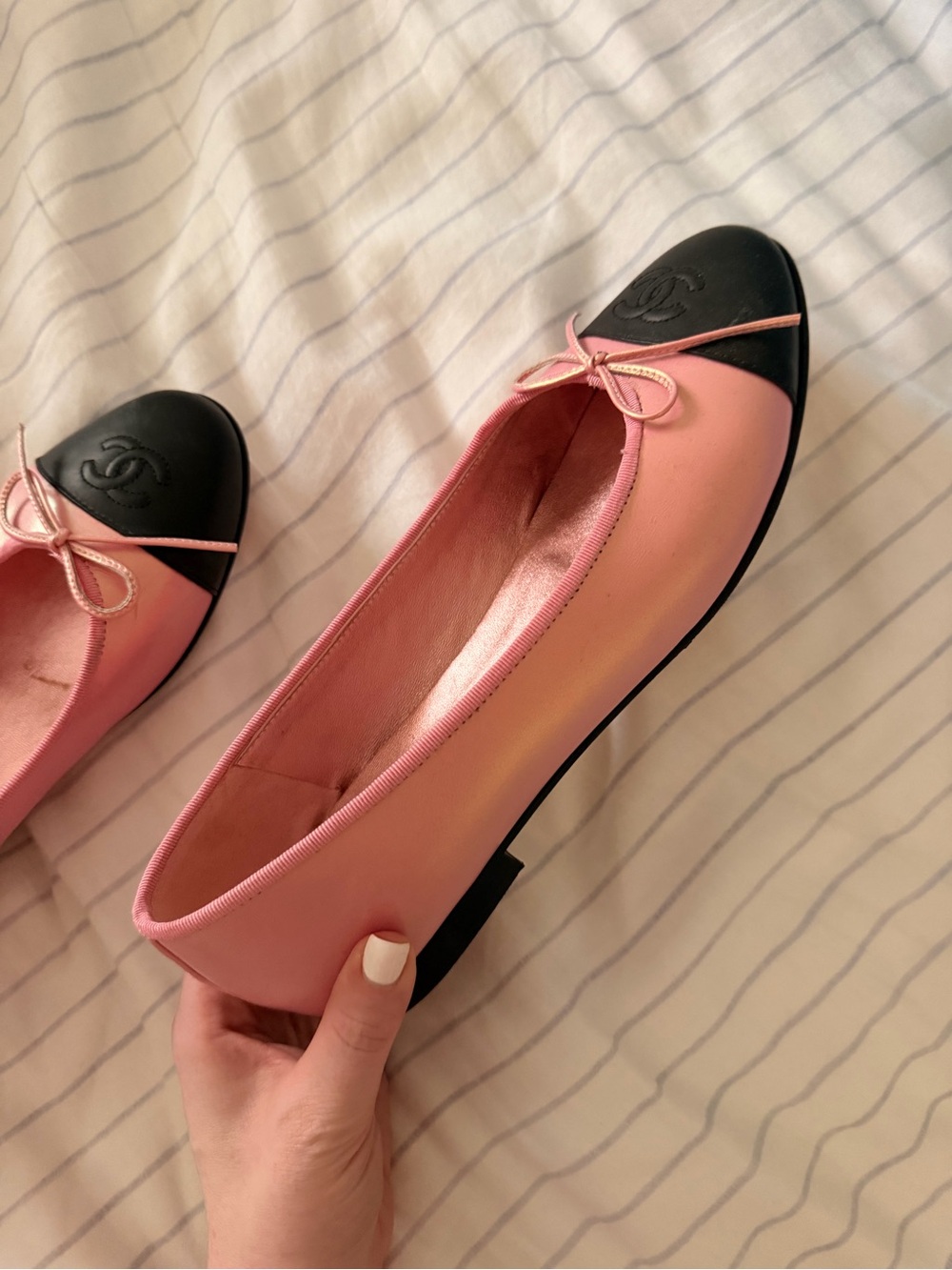 Chanel Pink and Black Two-Tone Ballet Flats with Bow - Picture 6 of 11